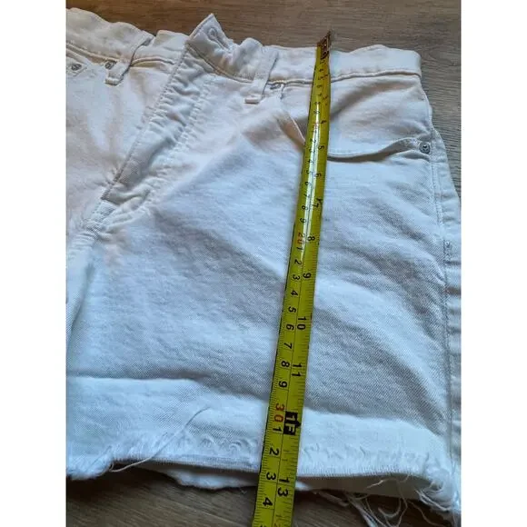 Madewell White Denim Shorts Size 29 Frayed Hem Mid Rise Summer Staple - Picture 4 of 6